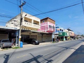 For sale 1 bed retail Space in Ban Bueng, Chonburi