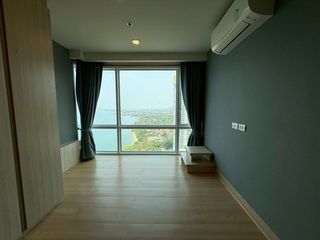 À louer 2 chambres condo à Si Racha, Chonburi