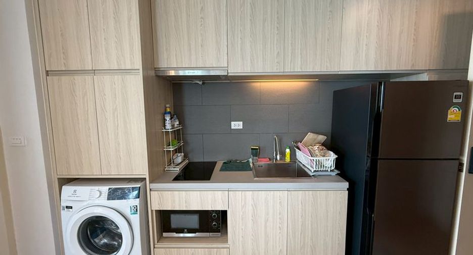 For rent 2 bedrooms condo in Si Racha, Chonburi