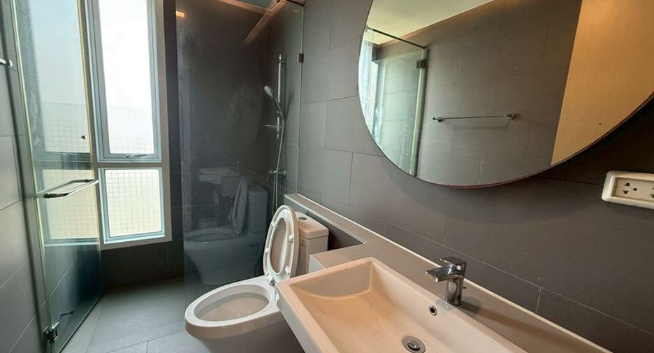 For rent 2 bedrooms condo in Si Racha, Chonburi