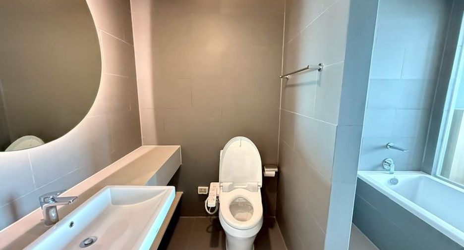 For rent 2 bedrooms condo in Si Racha, Chonburi