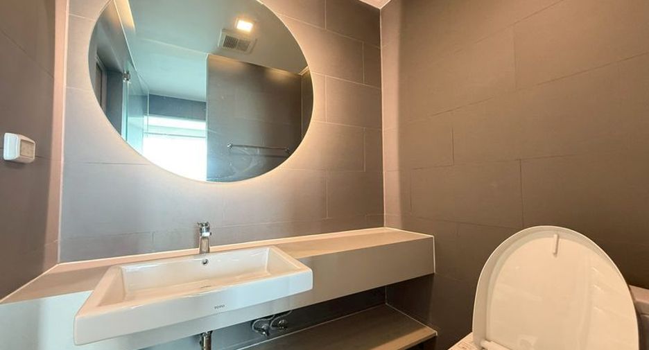 For rent 2 bedrooms condo in Si Racha, Chonburi
