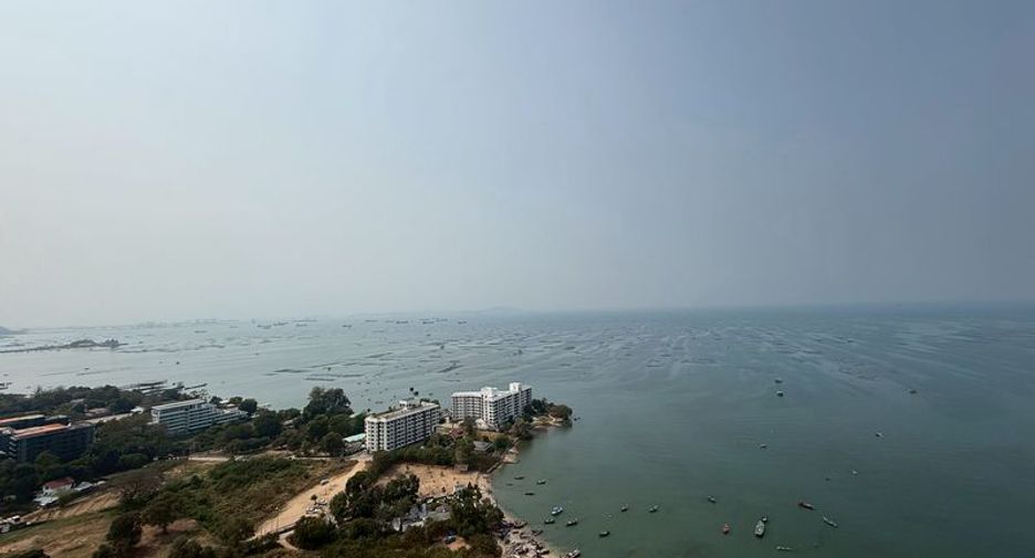 For rent 2 bedrooms condo in Si Racha, Chonburi