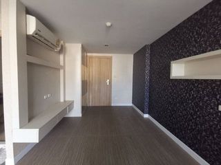 For sale 1 bed condo in Ban Bueng, Chonburi