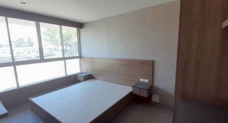 For sale 1 bed condo in Ban Bueng, Chonburi