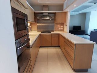 Condo en alquiler de 3 habitaciones en Pathum Wan, Bangkok