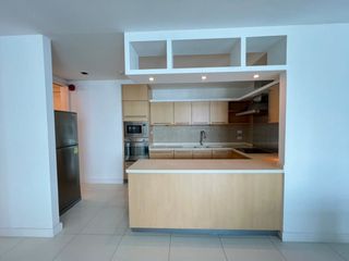 Condo en alquiler de 3 habitaciones en Pathum Wan, Bangkok