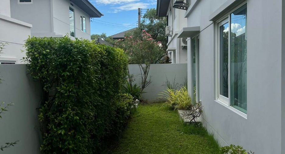 For rent 3 bedrooms house in San Kamphaeng, Chiang Mai