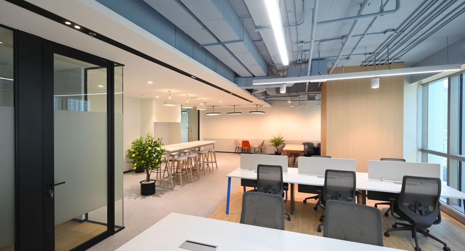 For rent retail Space in Huai Khwang, Bangkok