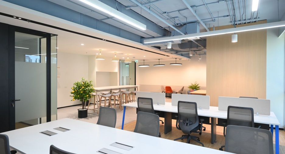 For rent retail Space in Huai Khwang, Bangkok