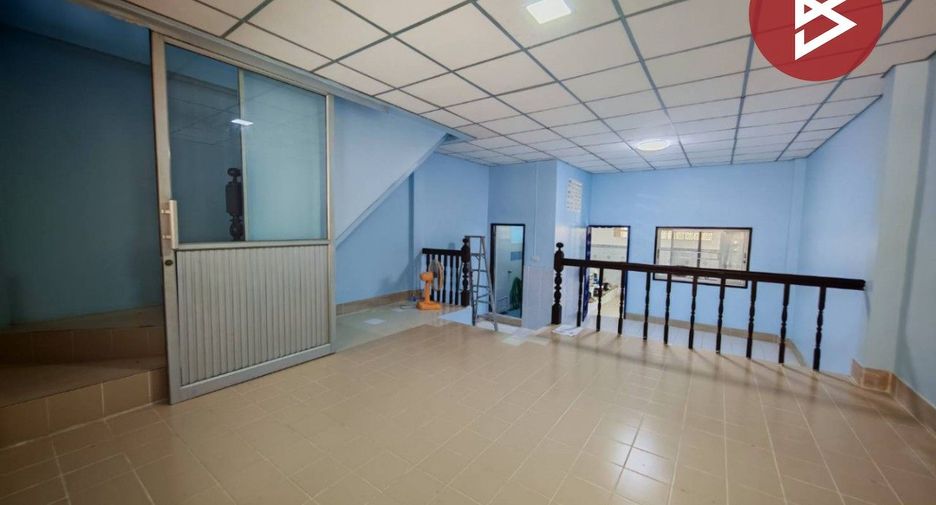 For sale 3 bedrooms townhouse in Mueang Chon Buri, Chonburi