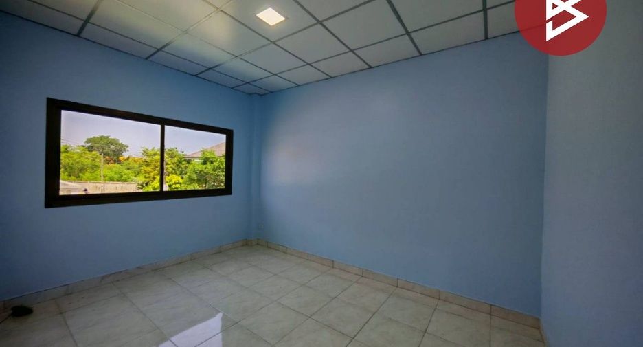 For sale 3 bedrooms townhouse in Mueang Chon Buri, Chonburi