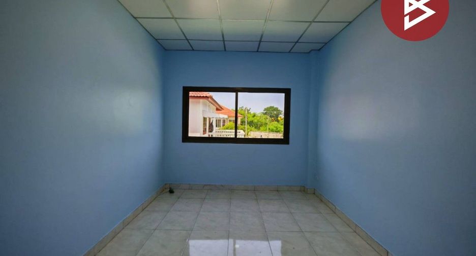For sale 3 bedrooms townhouse in Mueang Chon Buri, Chonburi