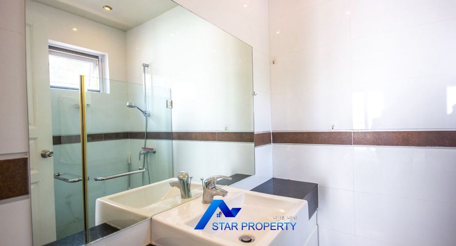 For sale 3 ベッドルーム villa in Hua Hin, Prachuap Khiri Khan