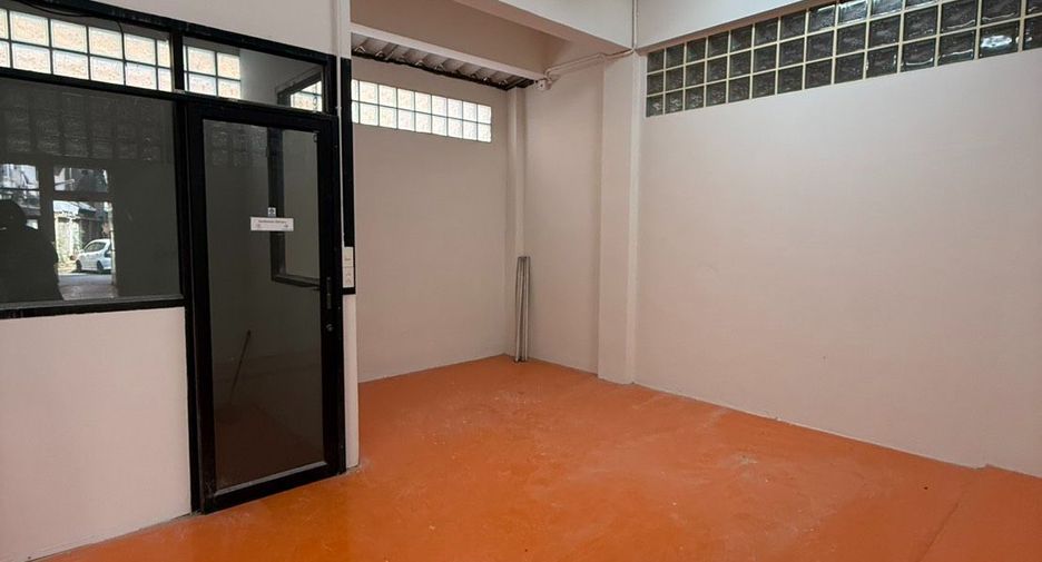 For rent 8 bedrooms office in Bang Na, Bangkok