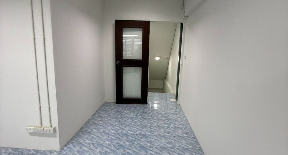 For rent 8 bedrooms office in Bang Na, Bangkok