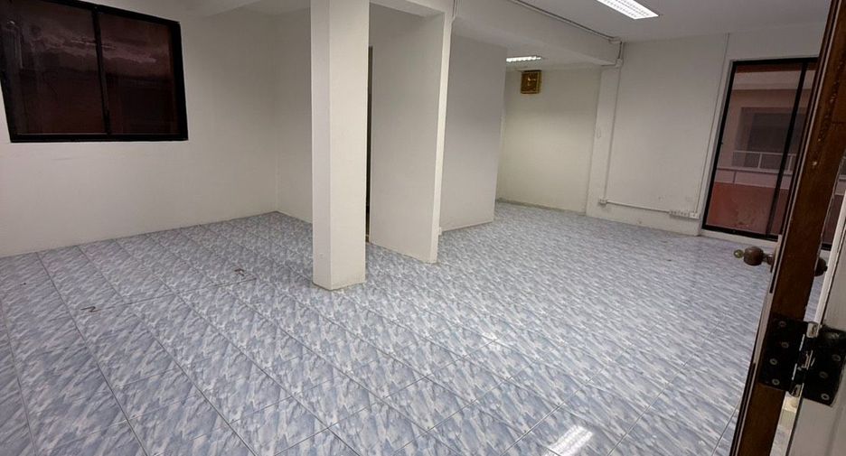 For rent 8 bedrooms office in Bang Na, Bangkok