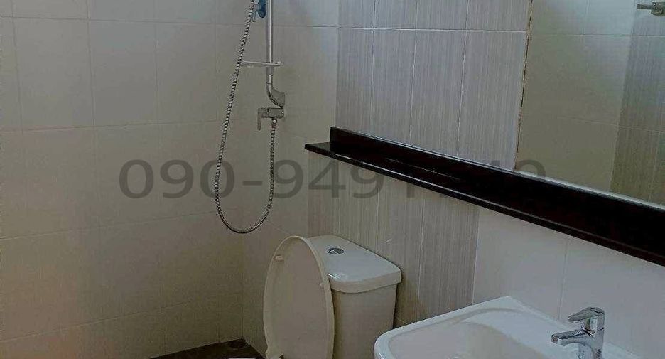 For rent 3 bedrooms townhouse in Min Buri, Bangkok
