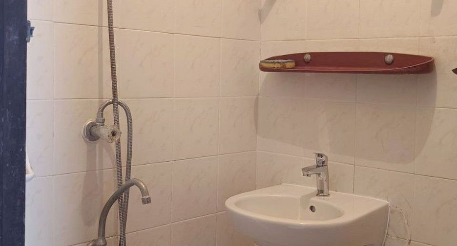 Продажа 4 спальни таунхаус в Сапхан Сунг, Бангкок