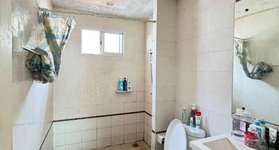 For sale 3 bedrooms house in Khlong Luang, Pathum Thani