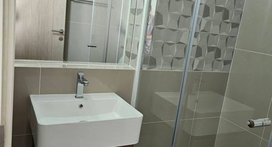 Reihenhaus zur Miete mit 3 Zimmer in Saphan Sung, Bangkok