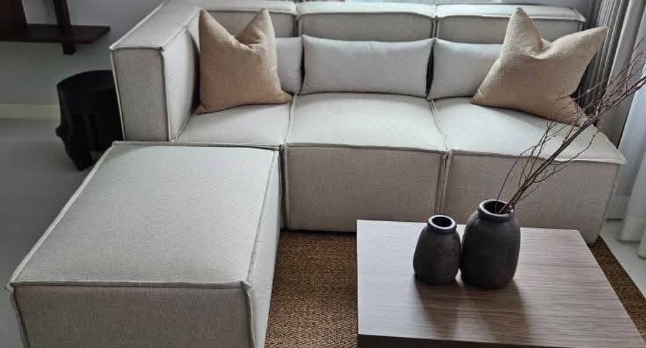 Reihenhaus zur Miete mit 3 Zimmer in Saphan Sung, Bangkok