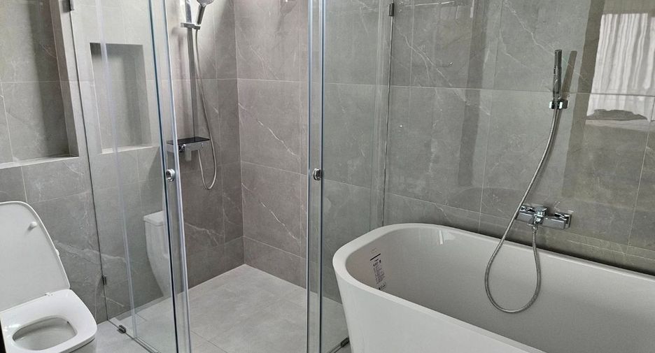 Reihenhaus zur Miete mit 3 Zimmer in Saphan Sung, Bangkok