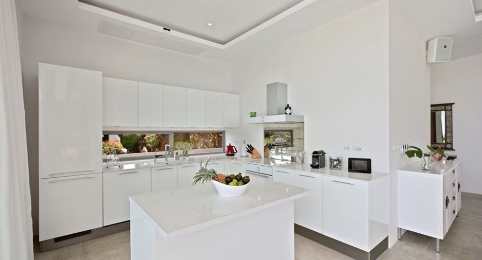 For rent 4 bedrooms villa in Ko Samui, Surat Thani