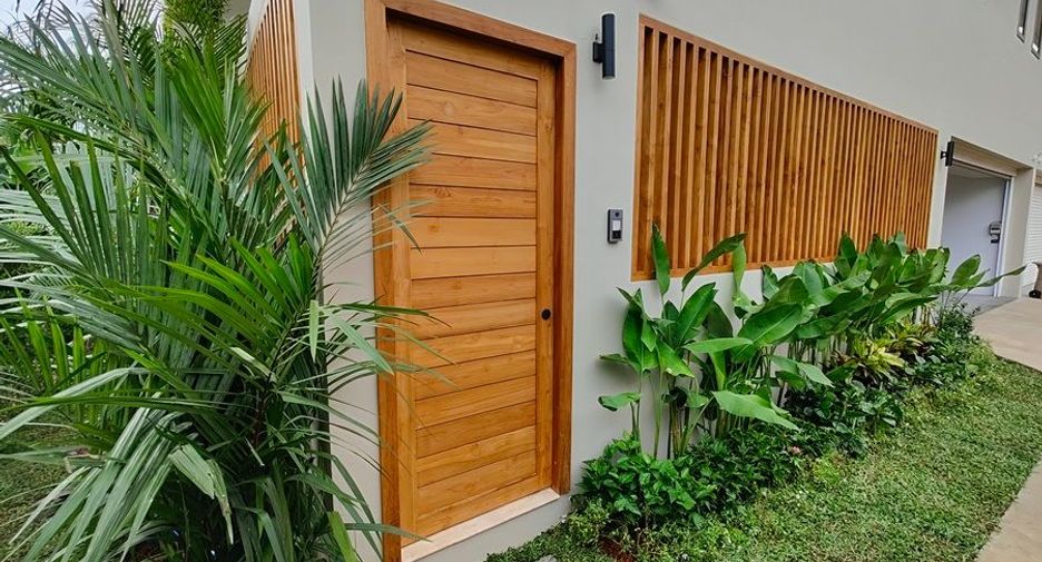 For rent 4 bedrooms villa in Ko Samui, Surat Thani
