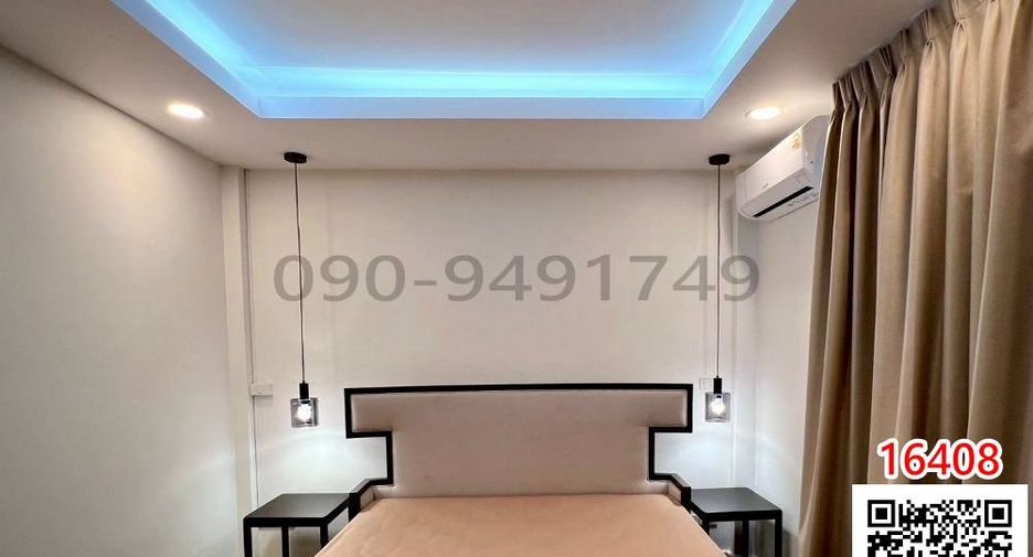 For rent 4 bedrooms townhouse in Bang Na, Bangkok
