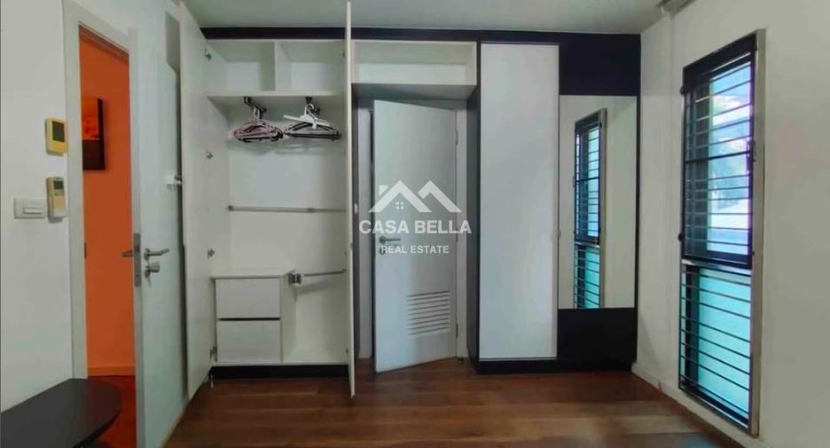 For sale 4 bedrooms townhouse in Bang Lamung, Chonburi