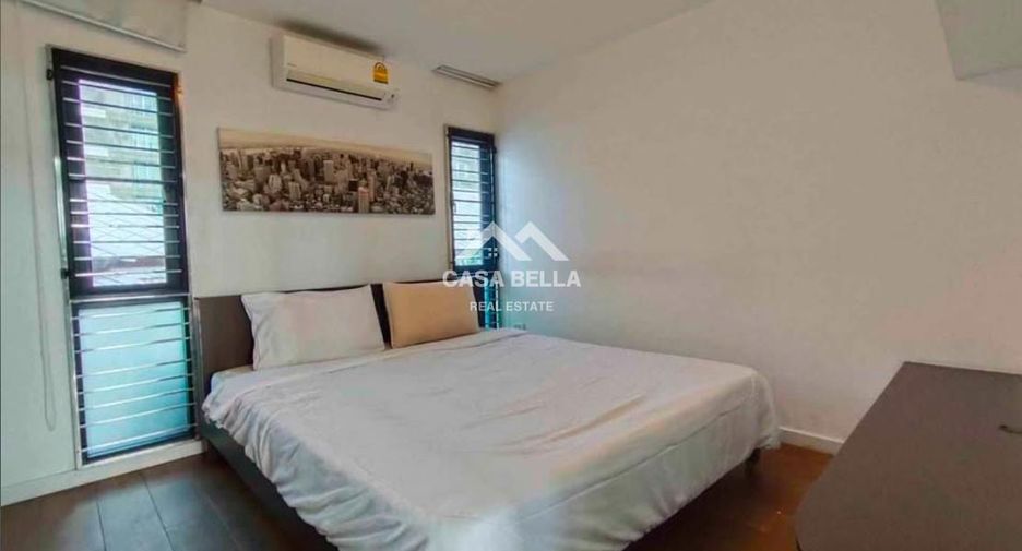 For sale 4 bedrooms townhouse in Bang Lamung, Chonburi