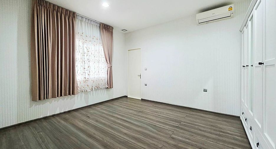 For rent 4 bedrooms house in Bang Bua Thong, Nonthaburi