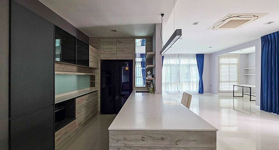 For rent 4 bedrooms house in Bang Bua Thong, Nonthaburi