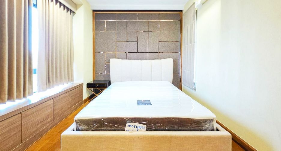 For sale 4 bedrooms house in Don Mueang, Bangkok