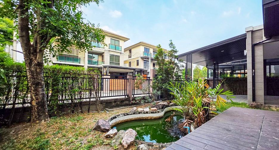 For sale 4 bedrooms house in Don Mueang, Bangkok