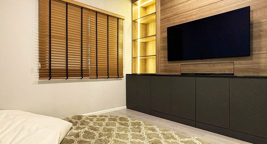 Haus zur Miete mit 4 Zimmer in Prawet, Bangkok