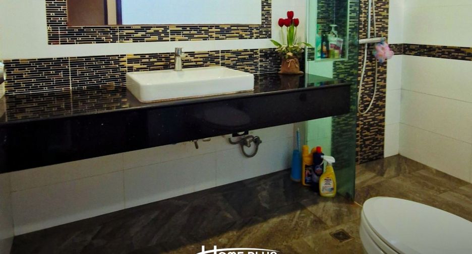 For sale 3 bedrooms house in Kut Chap, Udon Thani