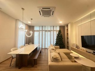 Haus zur Miete mit 3 Zimmer in Chatuchak, Bangkok