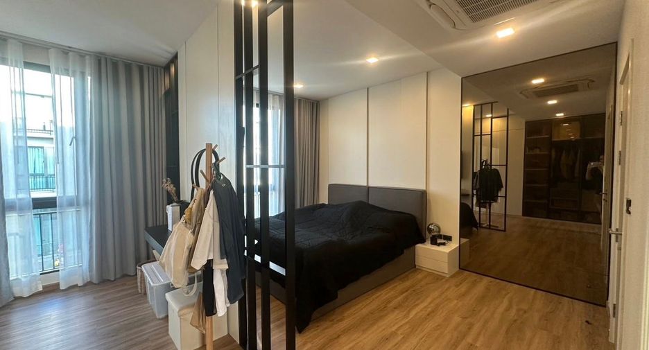 出租 3 卧室 独立屋 在 Chatuchak, 曼谷