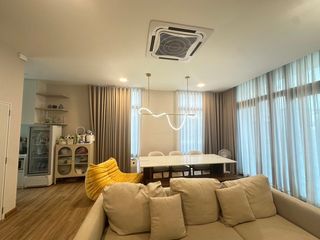Haus zur Miete mit 3 Zimmer in Chatuchak, Bangkok