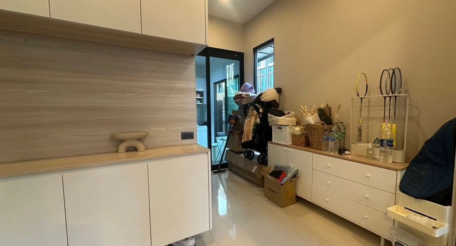出租 3 卧室 独立屋 在 Chatuchak, 曼谷