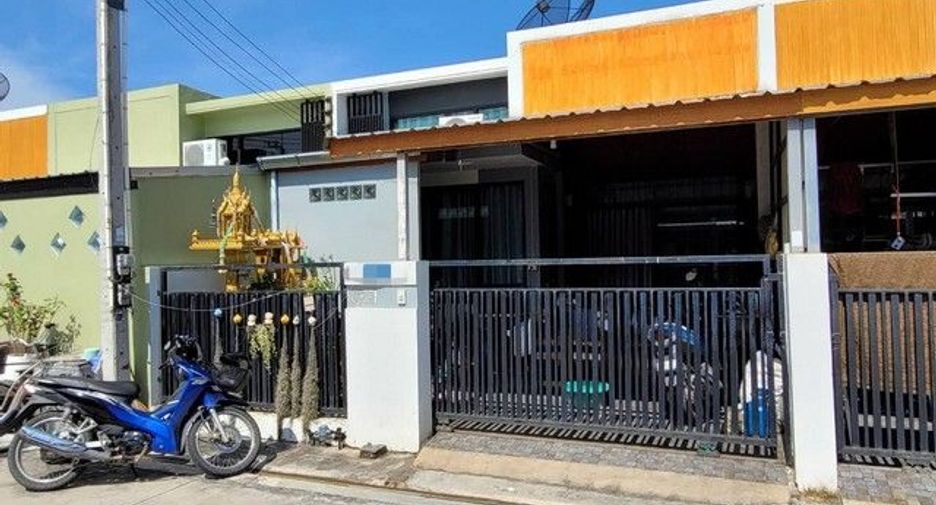 出售 1 卧室 联排别墅 在 Ban Khai, Rayong
