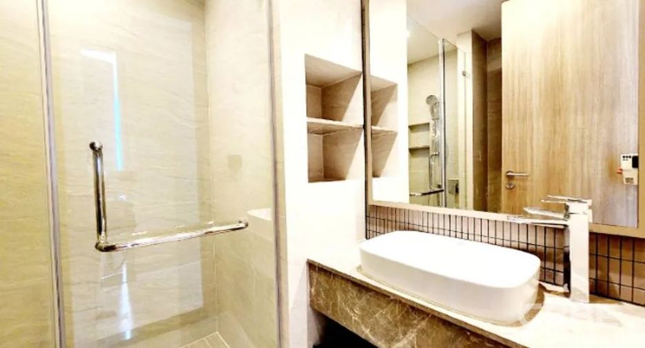 For sale 2 bedrooms condo in Pathum Wan, Bangkok