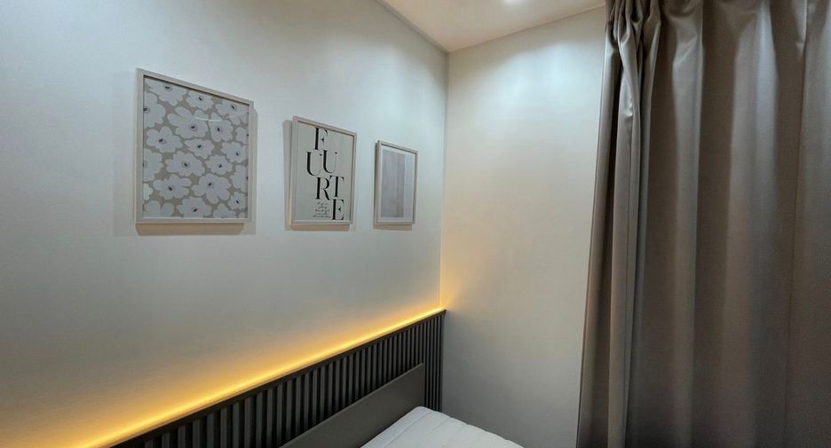 For rent 2 bedrooms condo in Phra Khanong, Bangkok