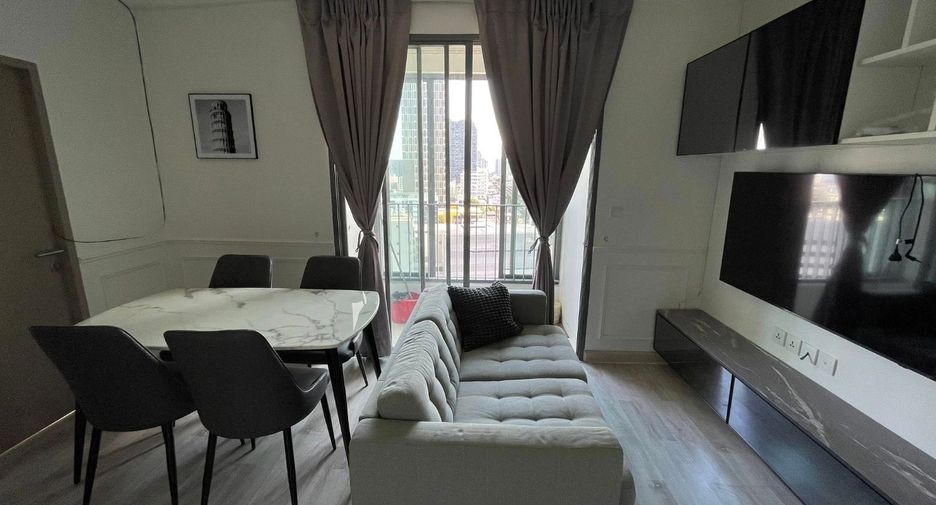 For rent 2 bedrooms condo in Phra Khanong, Bangkok