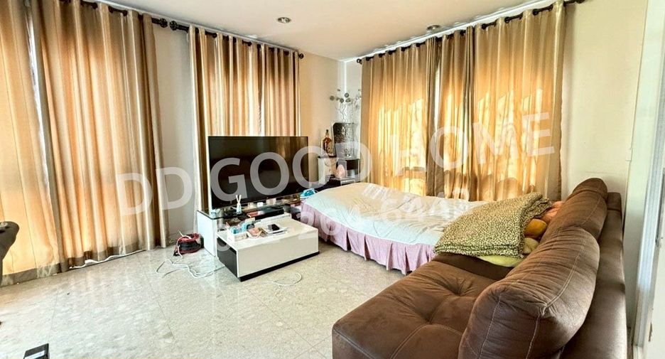 Casa en venta de 3 habitaciones en Mueang Nonthaburi, Nonthaburi