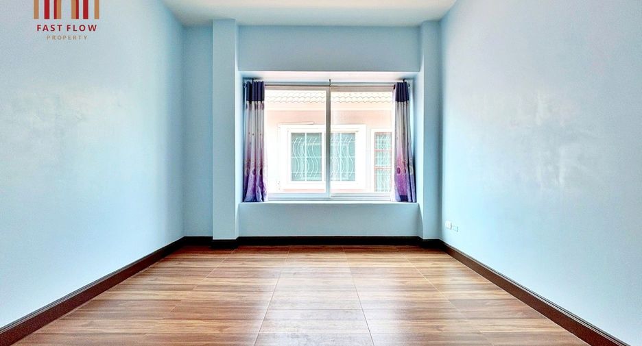 Продажа 4 спальни дом в Lam Luk Ka, Патумтани