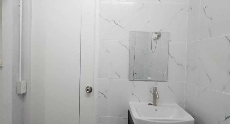 For sale 1 bed townhouse in Bang Bo, Samut Prakan