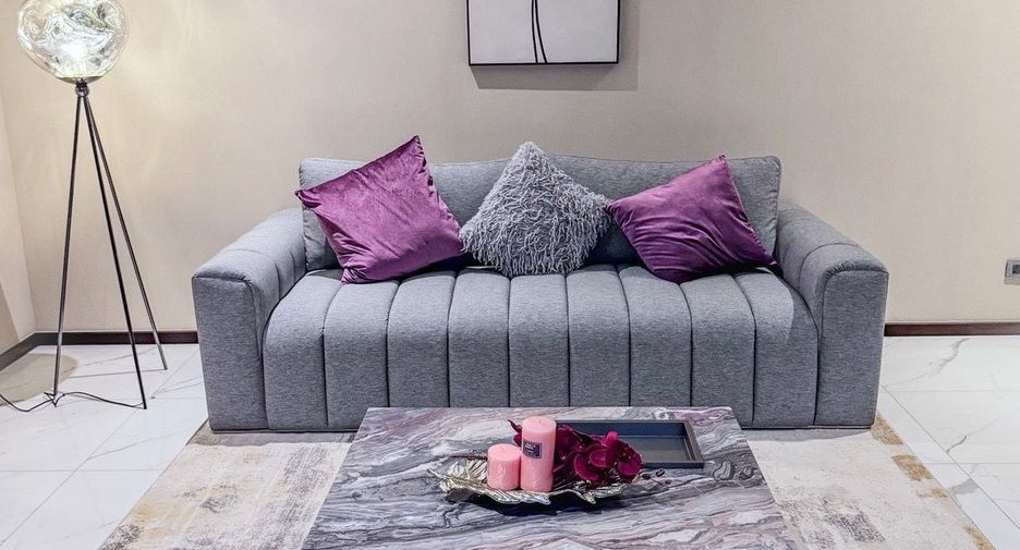 For sale 6 bedrooms house in Lat Phrao, Bangkok